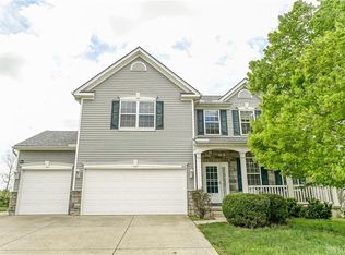 818 Chapelgate Dr, Fairborn, OH 45324