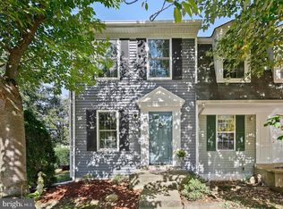18 Southall Ct, Sterling, VA 20165