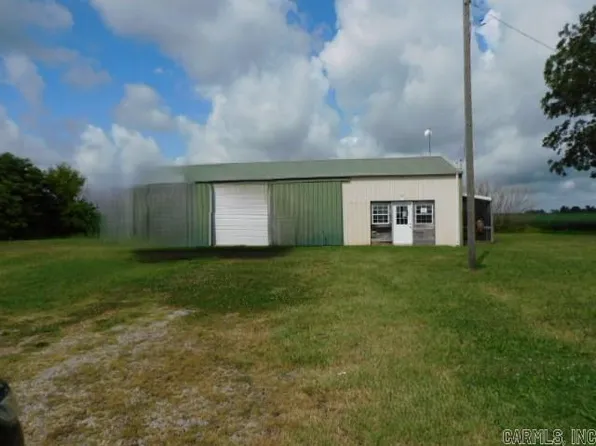 2175 County Highway 621, Matthews, MO 63867