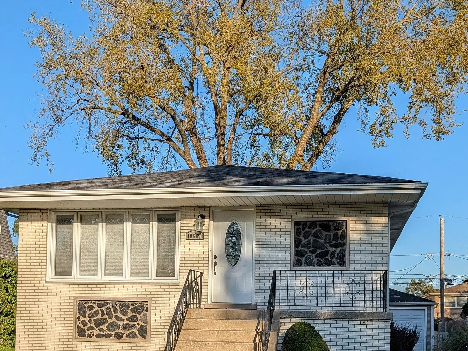 4 bed, 1128 sqft, $2,850 — Photo 1