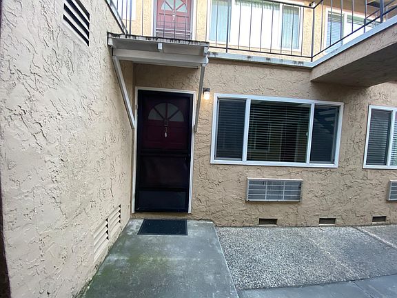 4th image of 3046 Magliocco Dr APT 6