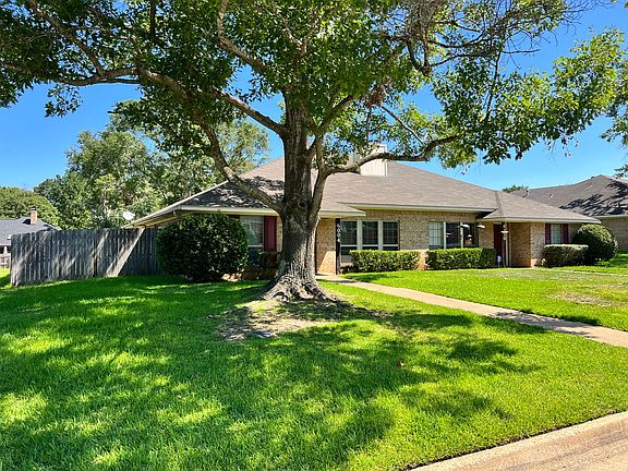 2nd image of 6004 Plantation Dr