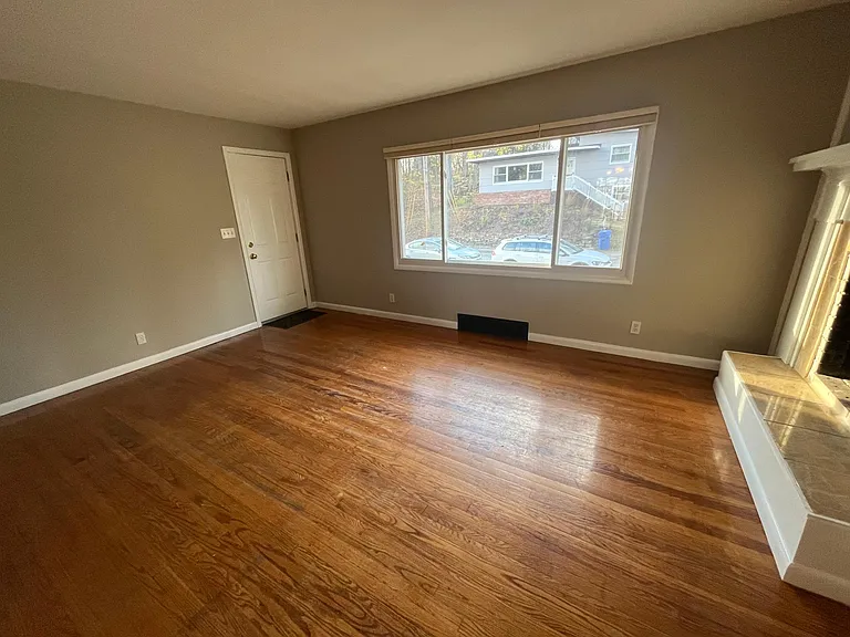 36 Rivermount Ter #A — Photo 33
