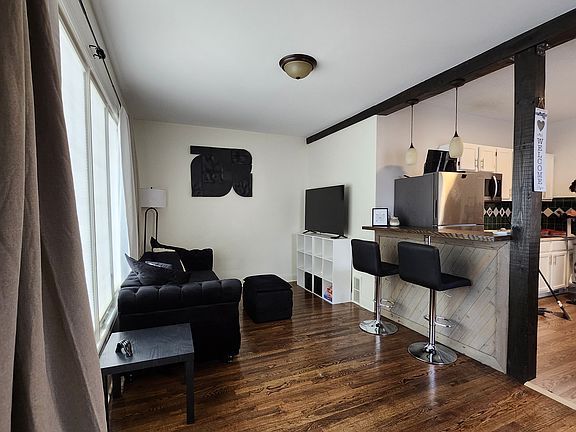 3rd image of 3934 Nokomis Ave S