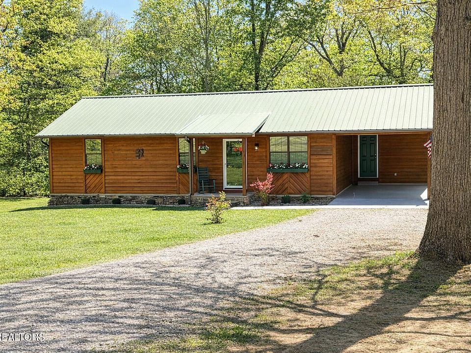 1st image of 533 Robbins Rd