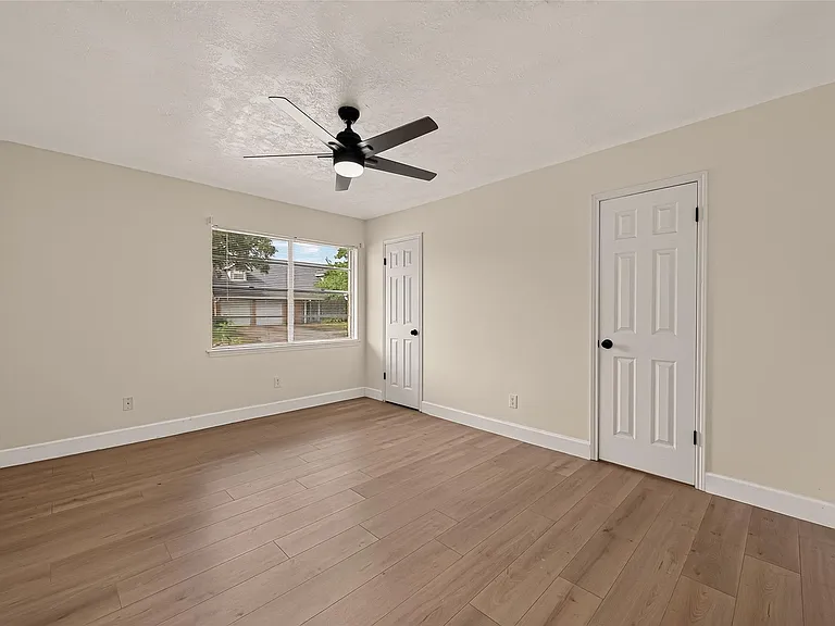 4122 Donerail Dr — Photo 6