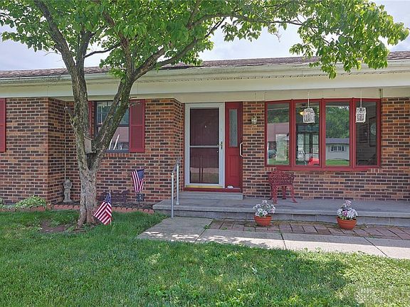 3rd image of 3410 Carol Ann Ln
