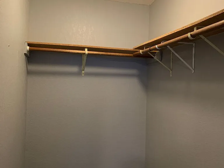 570 Roberts St SW — Photo 15
