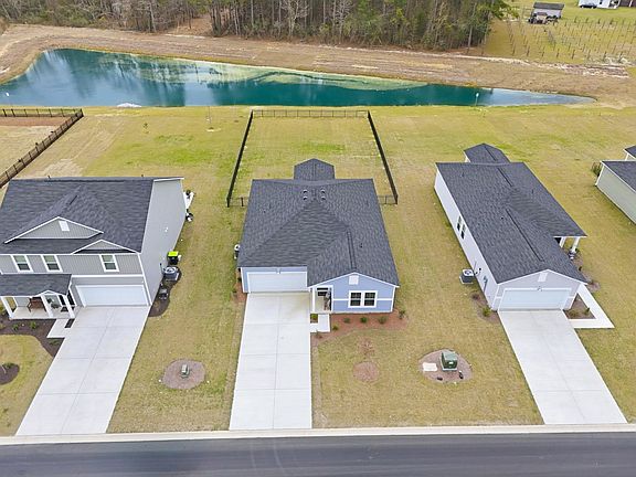 4th image of 168 Warner Crossing Way