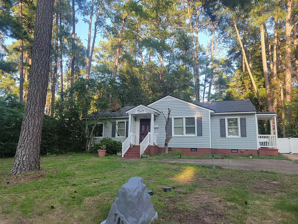 718 Glenwood Dr