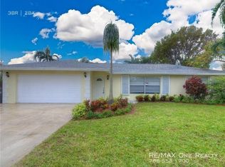 1332 Wyndcliff Dr, Wellington, FL 33414