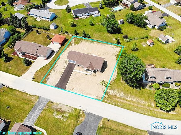2nd image of 1466 Circle Dr