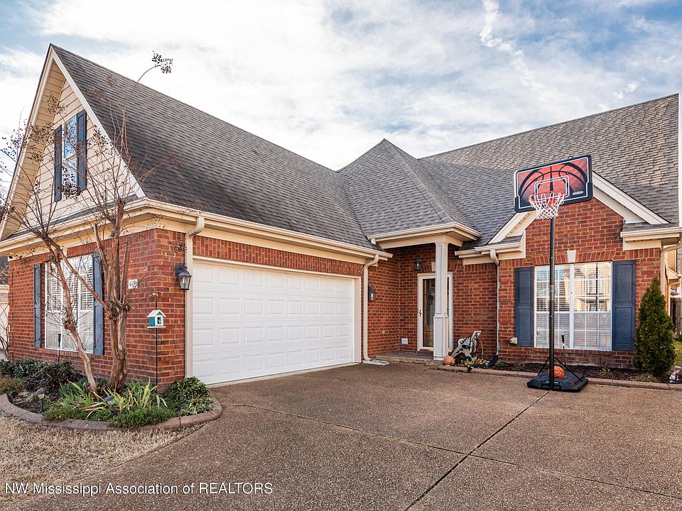 1st image of 4439 Evelyn Ln