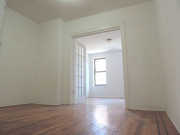 4th image of 82 E 3rd St APT 4A