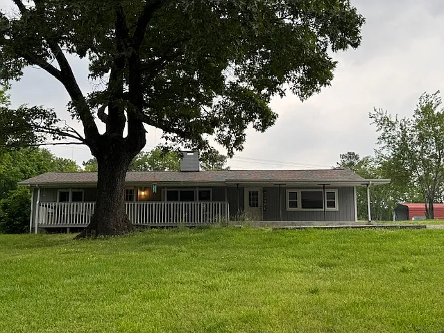 3 bed, 1654 sqft, $1,800 — Photo 1