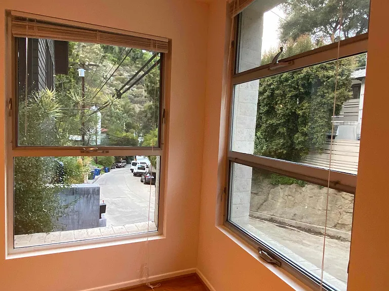 8243 Kirkwood Dr #GUEST HOUSE — Photo 9