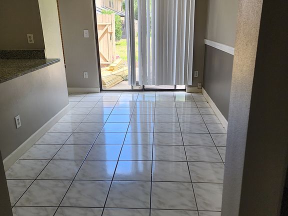 5th image of 1495 Casa Park Cir