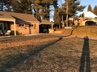 65 Hossler Rd, Manheim, PA 17545