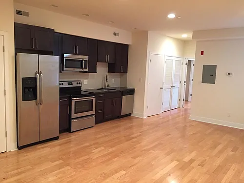 1612 South St #9 Photo 1