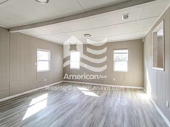1679883_004_wm_-_living_room_13583057.jpg