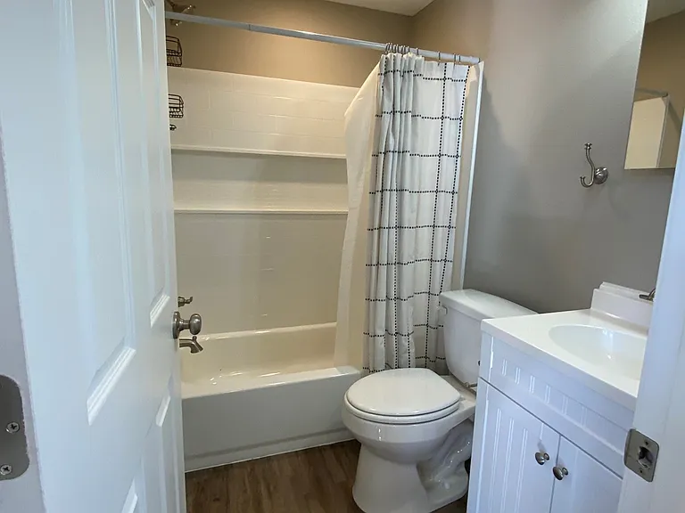 7616 S Highway 171 — Photo 11