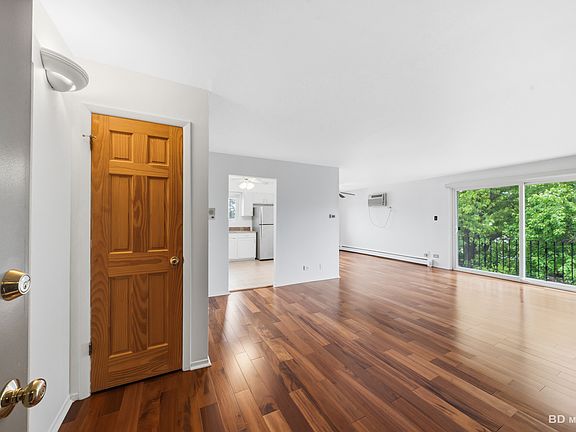 3rd image of 9024 W 140th St APT 3D