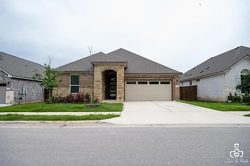645 Peace Pipe Way Photo 1