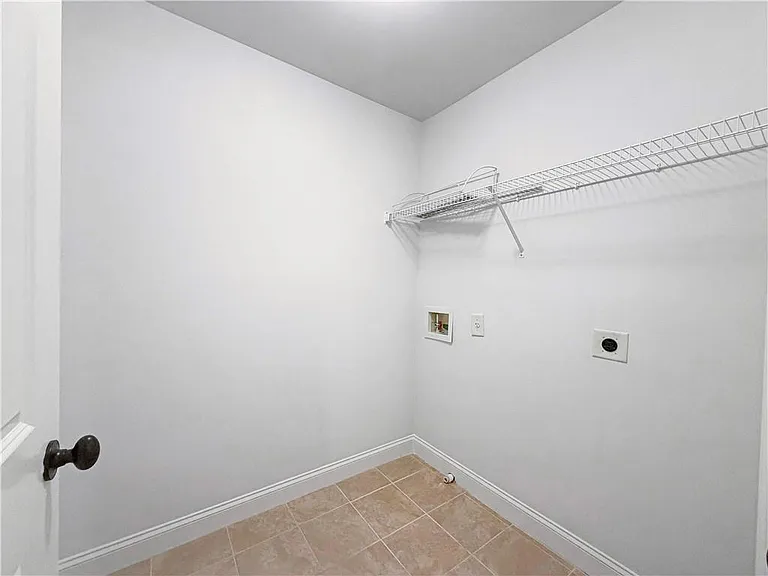 3239 Claudia Ct — Photo 29