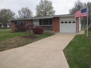 1715 Emery Dr, Saint Louis, MO 63136