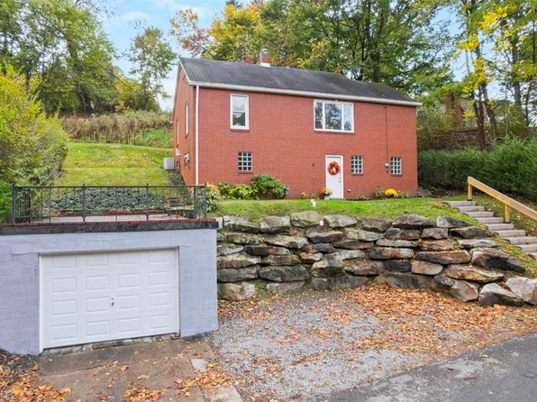 2660 Woodland Rd, Ambridge, PA 15003