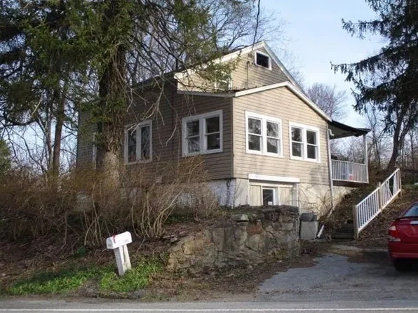 1051 Saint Clair Rd, Johnstown, PA 15905