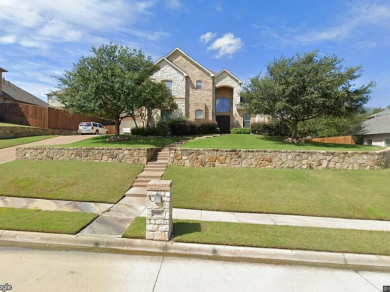 606 Burnet Dr — Photo 1