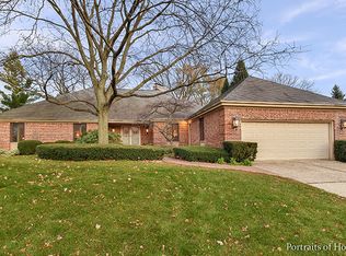 1S783 Tree Tops Ln, Wheaton, IL 60189