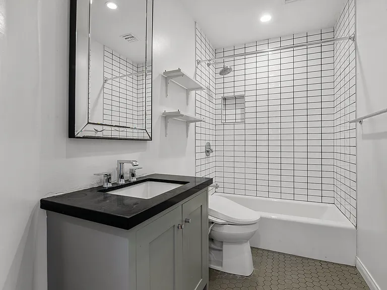 2848 Westwood Blvd #1A — Photo 11