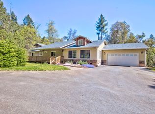 777 Minnow Ln, Wilderville, OR 97543