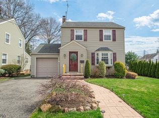 2 Povershon Rd, Nutley, NJ 07110