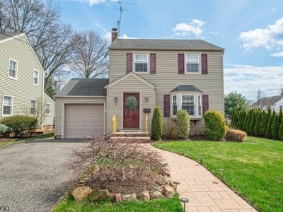 2 Povershon Rd, Nutley, NJ, 07110