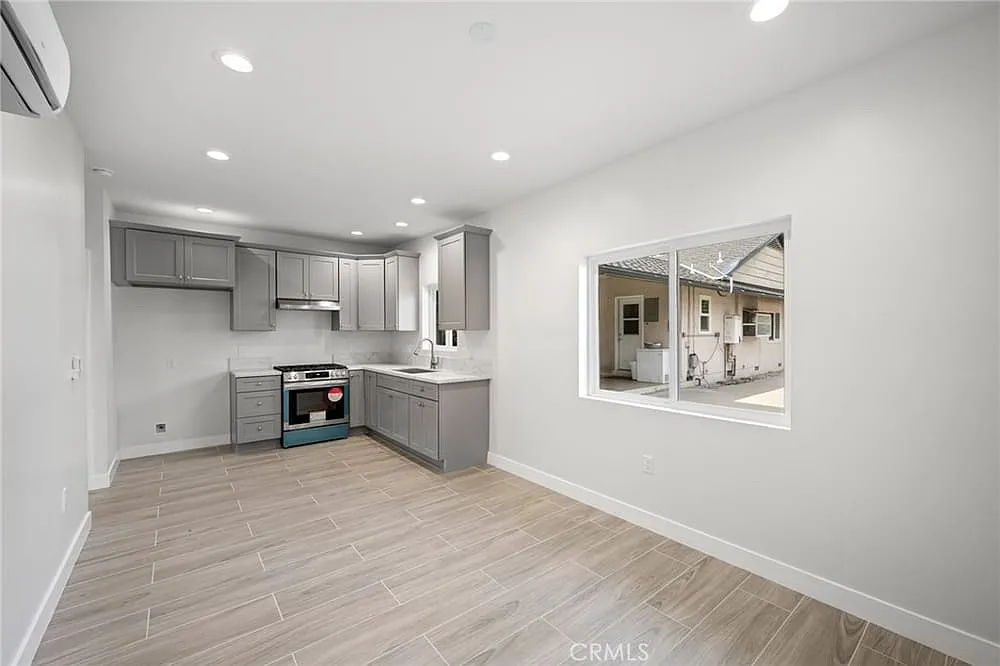 1 bed, 500 sqft, $2,250 — Photo 2