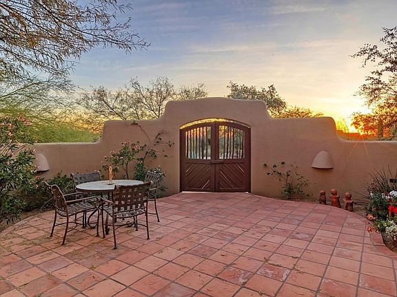 Peaceful Courtyard  Entry