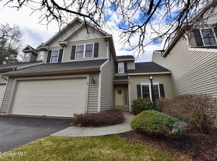 15 Kerry Ct, Saratoga Springs, NY 12866