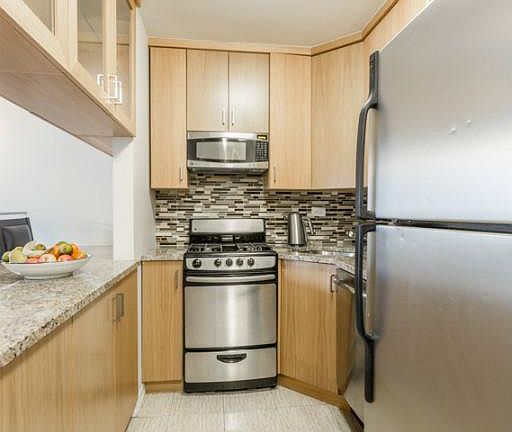 3rd image of 200 E 90th St APT 6A