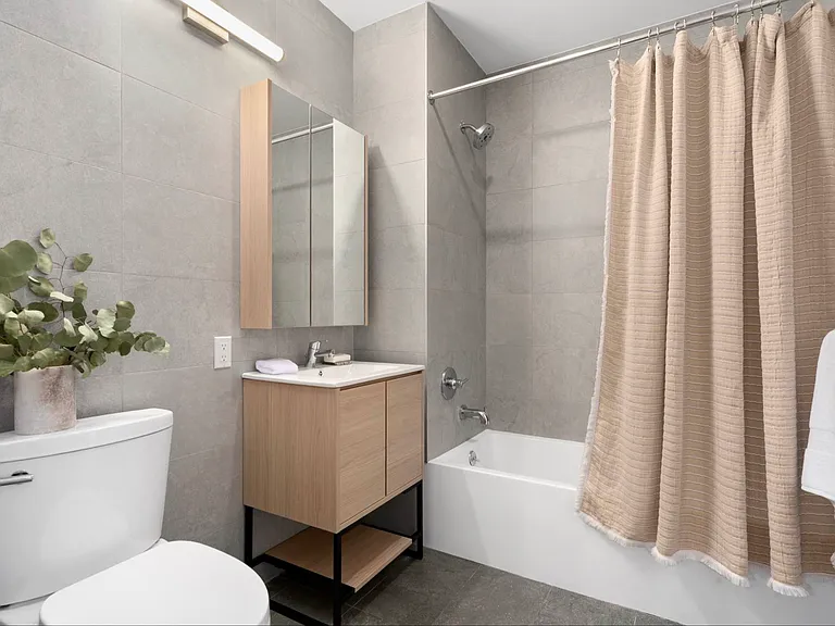 4-34 26th Ave #211 — Photo 4