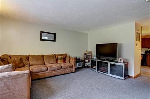 3rd image of 3 Heritage Dr
