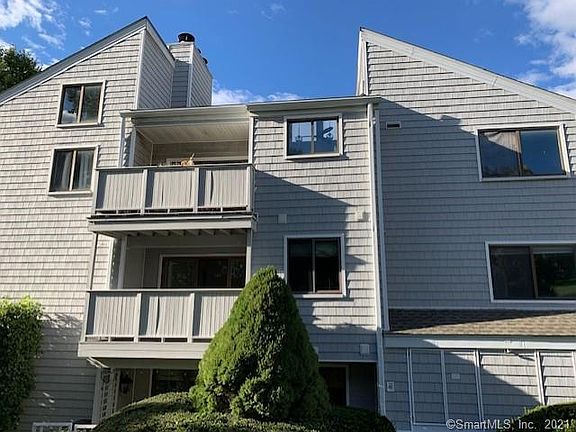 5th image of 14 Rowayton Woods Dr Unit 14