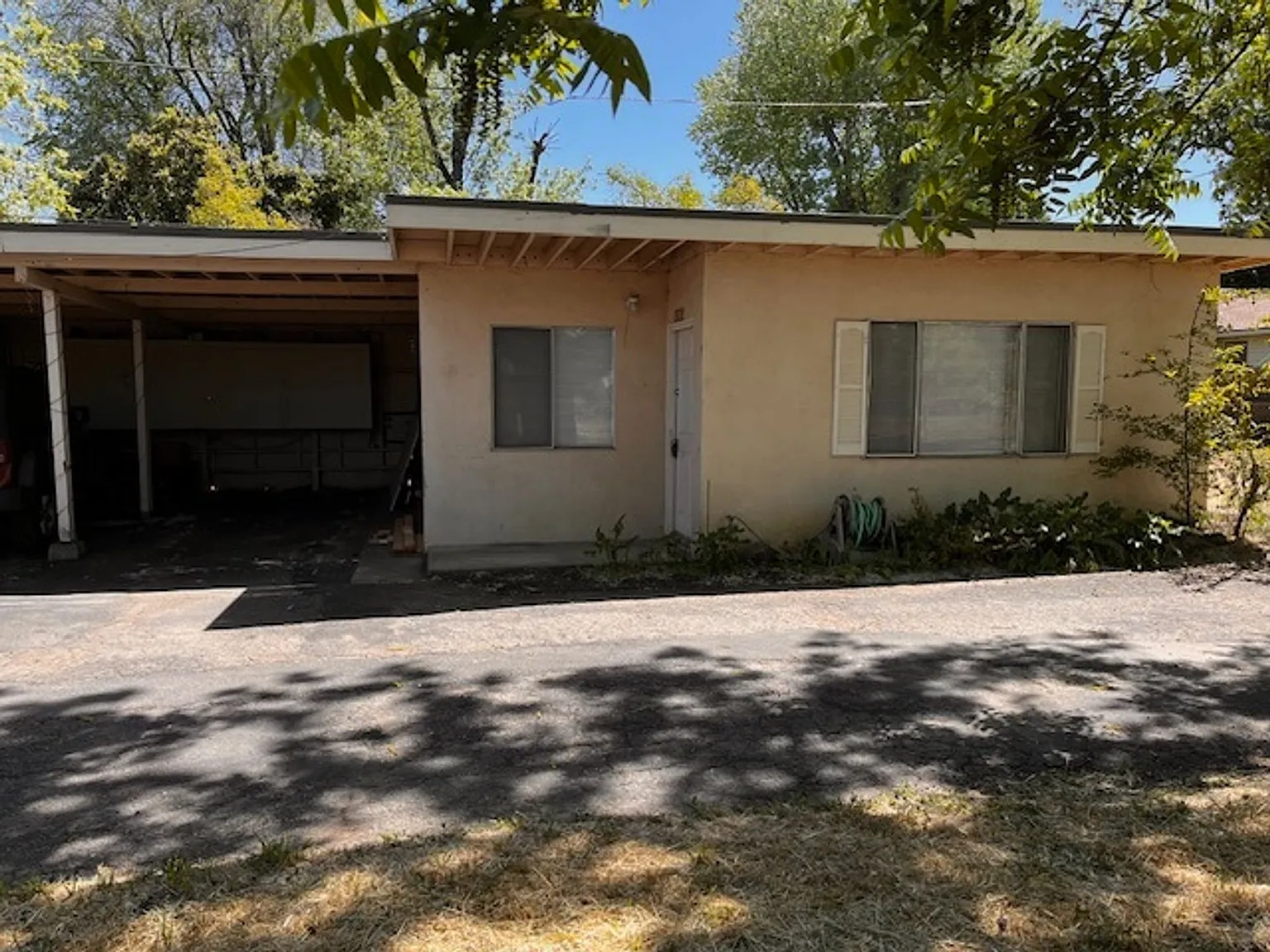 R-1615E — Photo 1