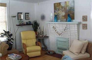 3rd image of 106 Lyon Ave