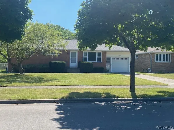209 Imperial Dr, Buffalo, NY 14226