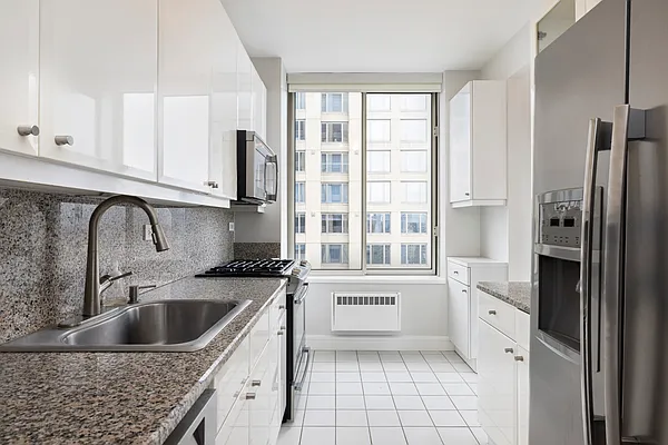 Rented by Douglas Elliman | media 3