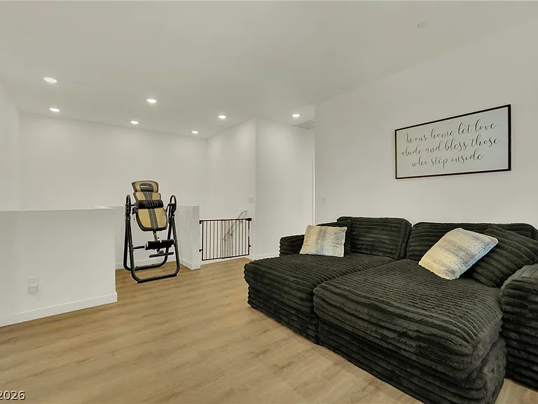 129 Laguna Commons Ln — Photo 18
