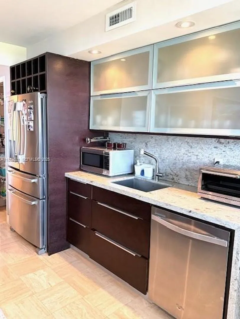 1121 Crandon Boulevard D702, Key Biscayne, FL 33149 — Photo 1